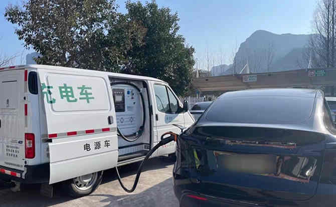 丘北汽车搭电